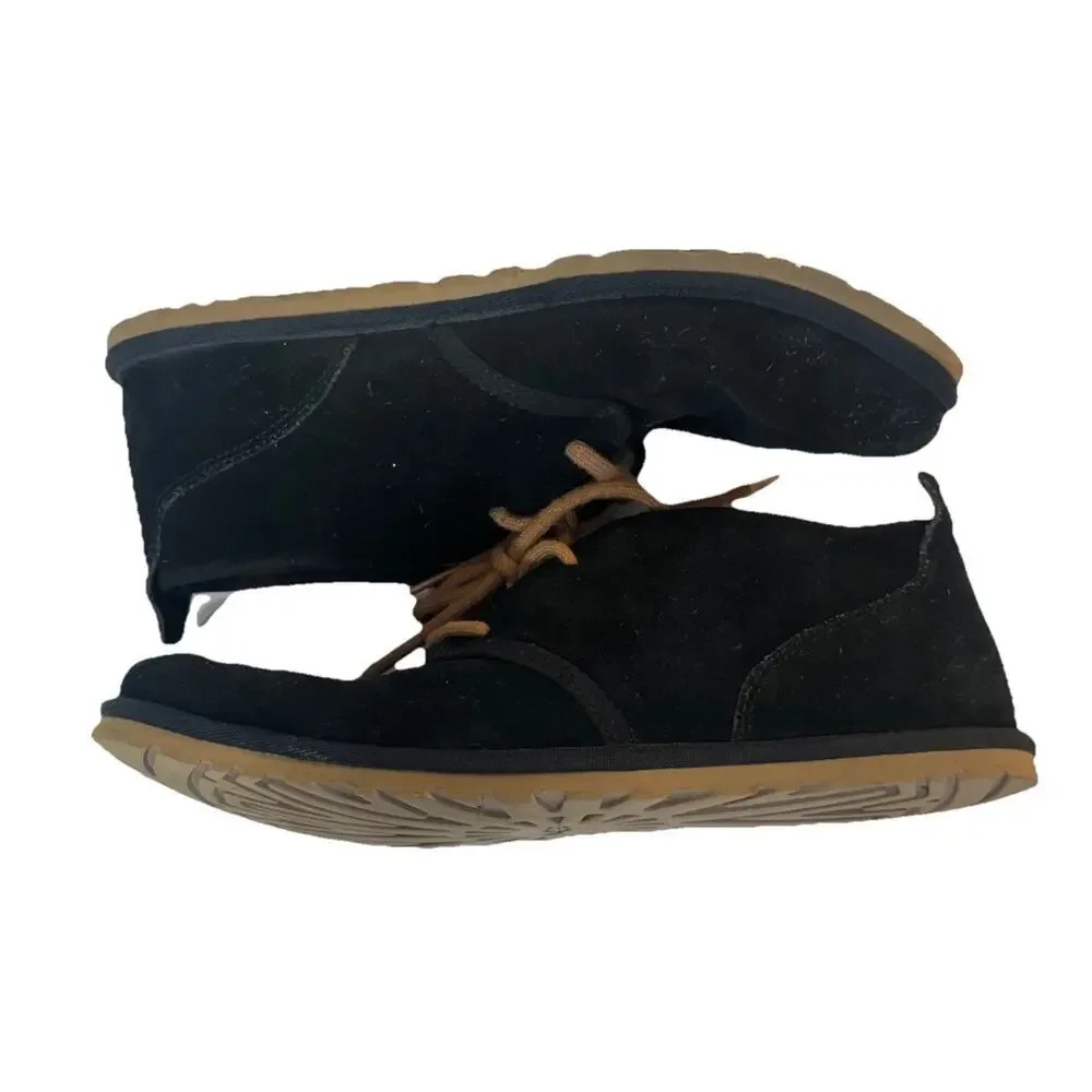 UGG Maksim Chukka Boots Black Suede Lace-Up Sheepskin Casual Comfort Men’s Sz 8